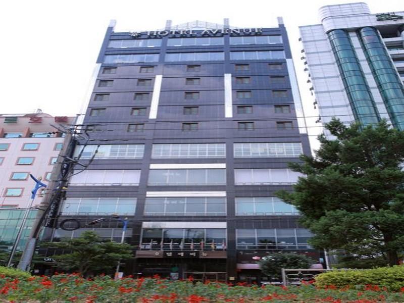 Hotel Avenue Changwon Esterno foto