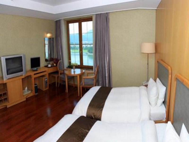 Hotel Avenue Changwon Esterno foto